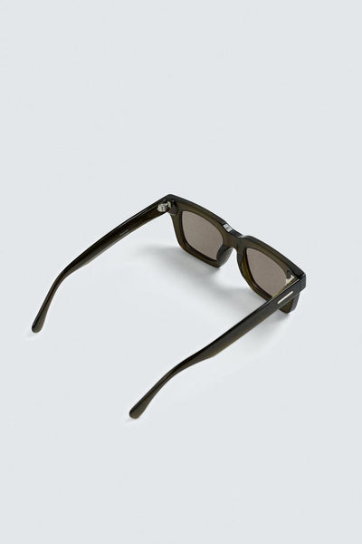 LUNETTES DE SOLEIL CARRÉES